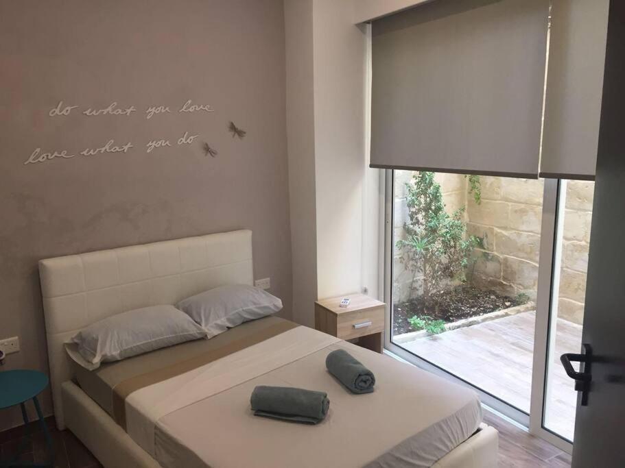 Sliema - 2 Mins From The Beach Apartment Екстериор снимка